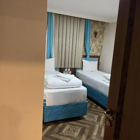 Uemit Yenikapi Szálloda *